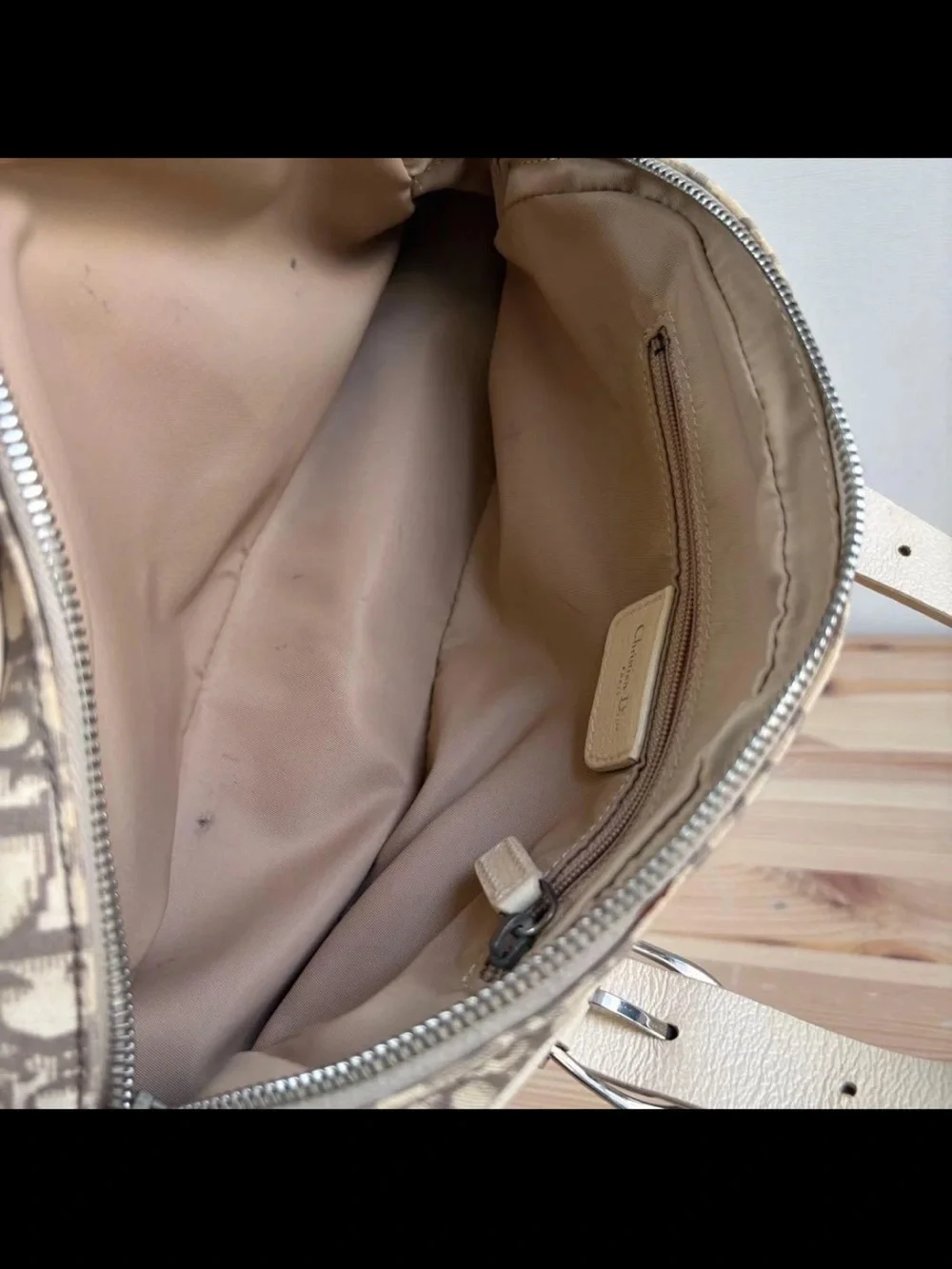 Dior details canvas